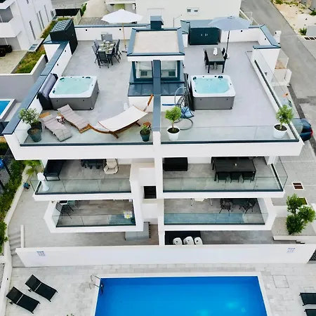 Penthouse Maus *